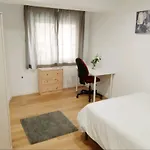 Apartamento Centrico En Granada Con Garaje Gratis.