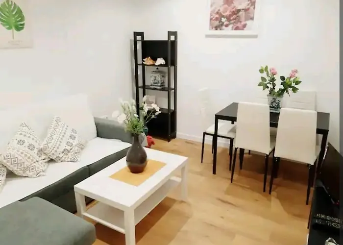 Apartamento Centrico En Granada Con Garaje Gratis.
